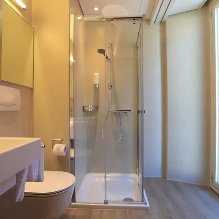 Hotel Elvezia 3*