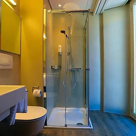 Hotel Elvezia 3*