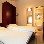 Elvezia Szálloda 3*